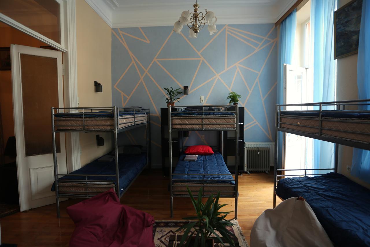Lilus Hostel Batumi Exterior photo